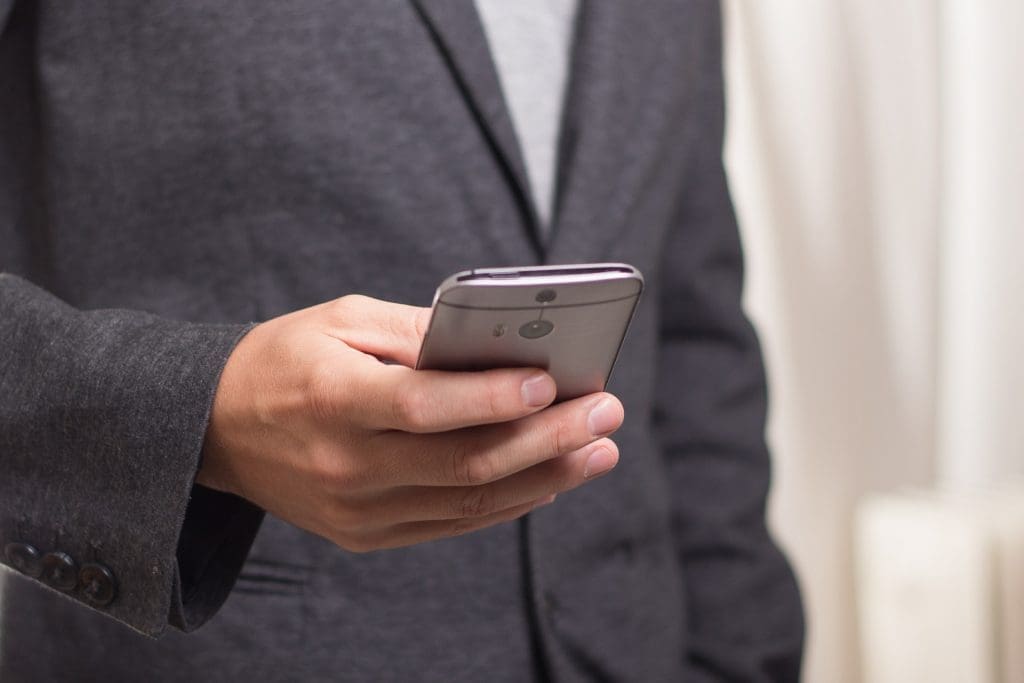 telephone-586268_1920 4 tips to start with SMS marketing this summer